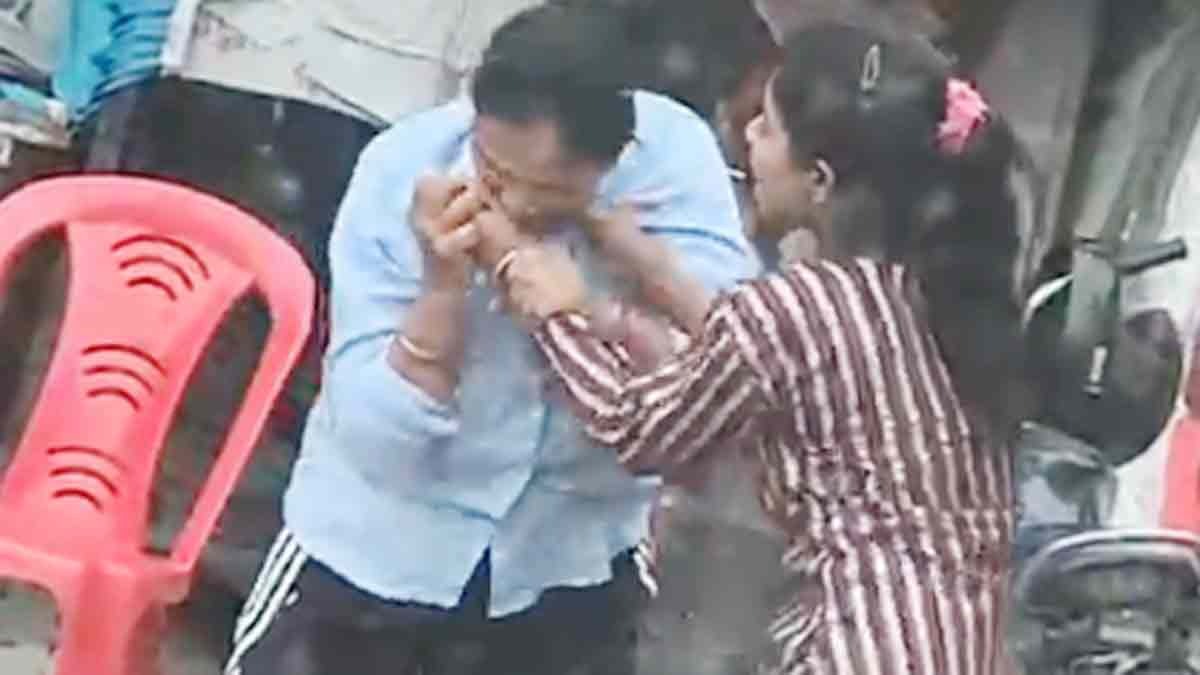 Aunt and Niece Fighting Video Viral 