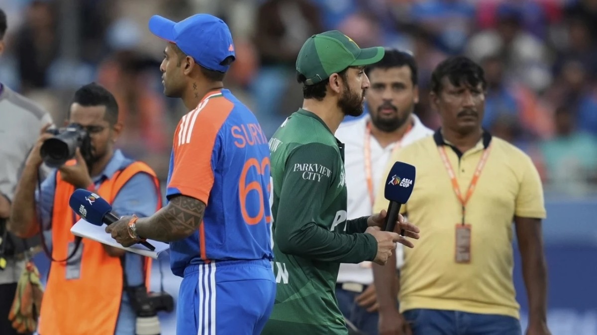 खेल भावना की बात कर रहा पाकिस्तान... कभी मैदान छोड़कर चली गई थी पूरी टीम