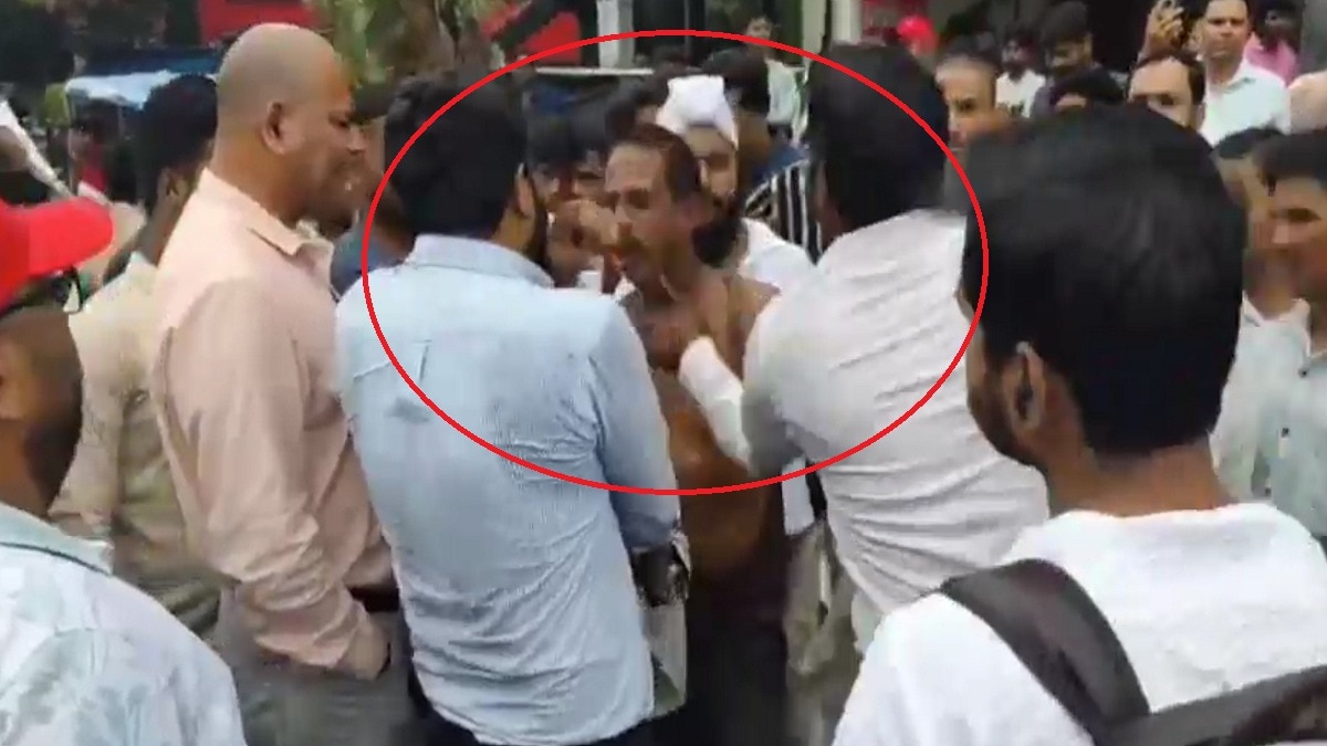 लड़की को दो महीने से सोशल मीडिया पर फॉलो करता था अधेड़. (Photo: Screengrab)