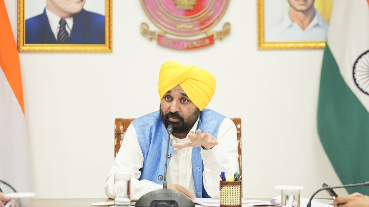 पंजाब के बाढ़ प्रभावित इलाकों में बीमारियां फैलने से रोकने पर अब जोर, CM भगवंत मान ने मीटिंग कर दिए ये निर्देश