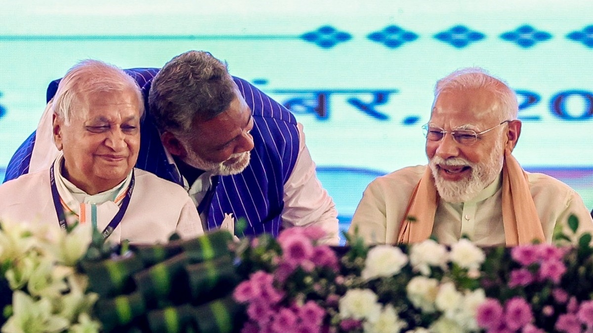 PM Modi with MP Pappu Yadav  in Purnea, Bihar (Photo: PTI) 