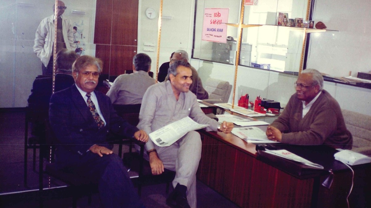 नरेंद्र मोदी की 1993 की तस्वीर (Photo:X/@modiarchive)