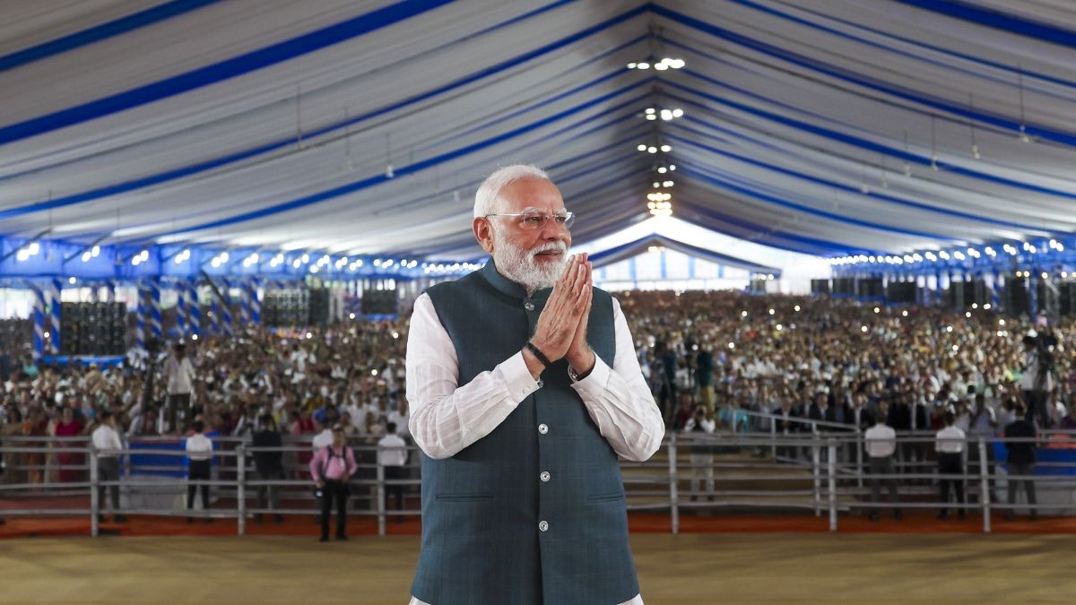 प्रधानमंत्री मोदी भावनगर में एक भव्य रोड शो में शामिल होंगे. (File Photo- PTI)