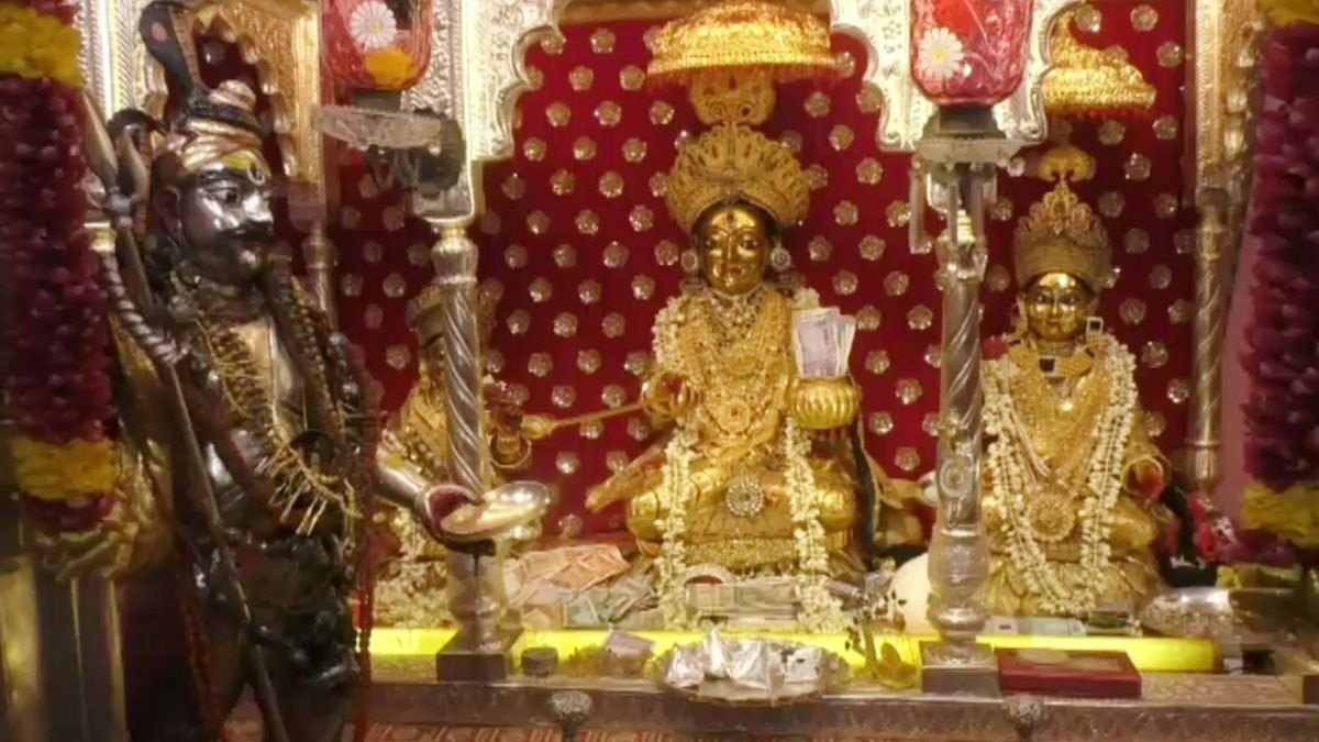 On Dhanteras, the treasury of Mother Annapurna Devi opened for devotees