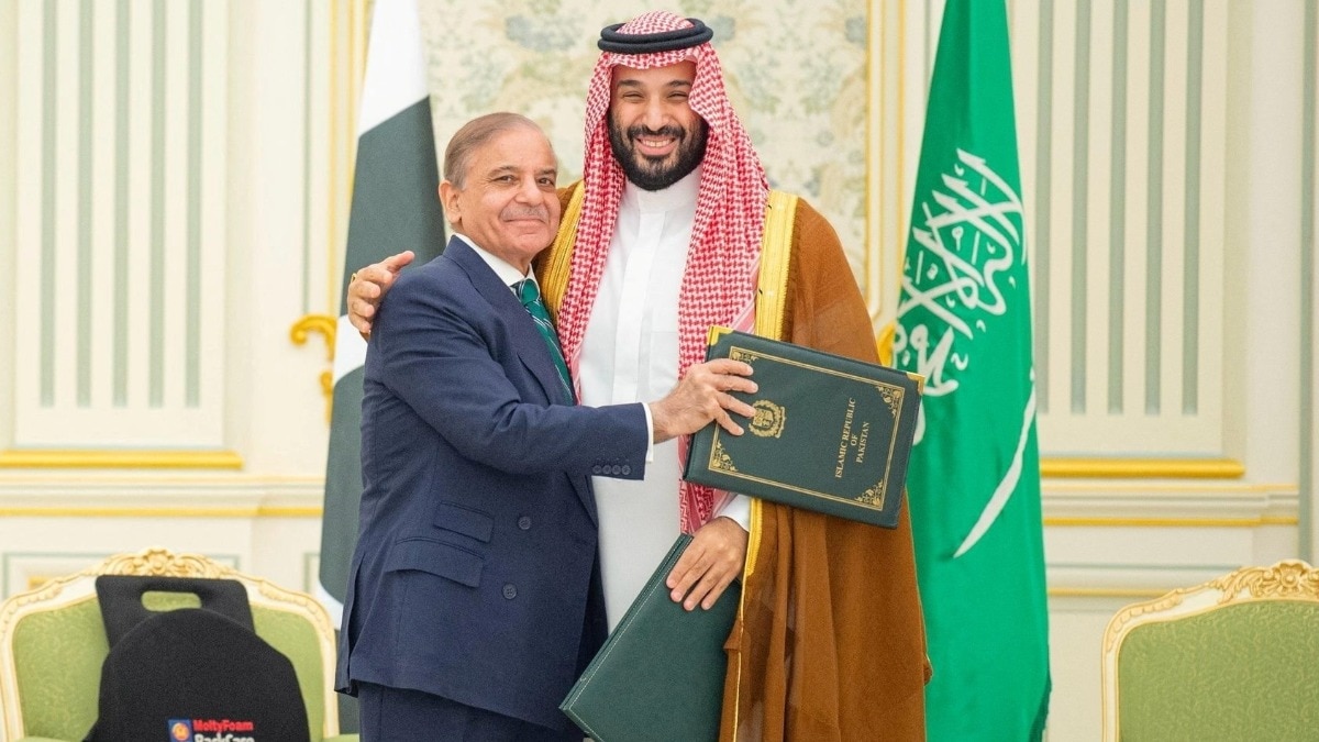 Pakistan Defence Minister