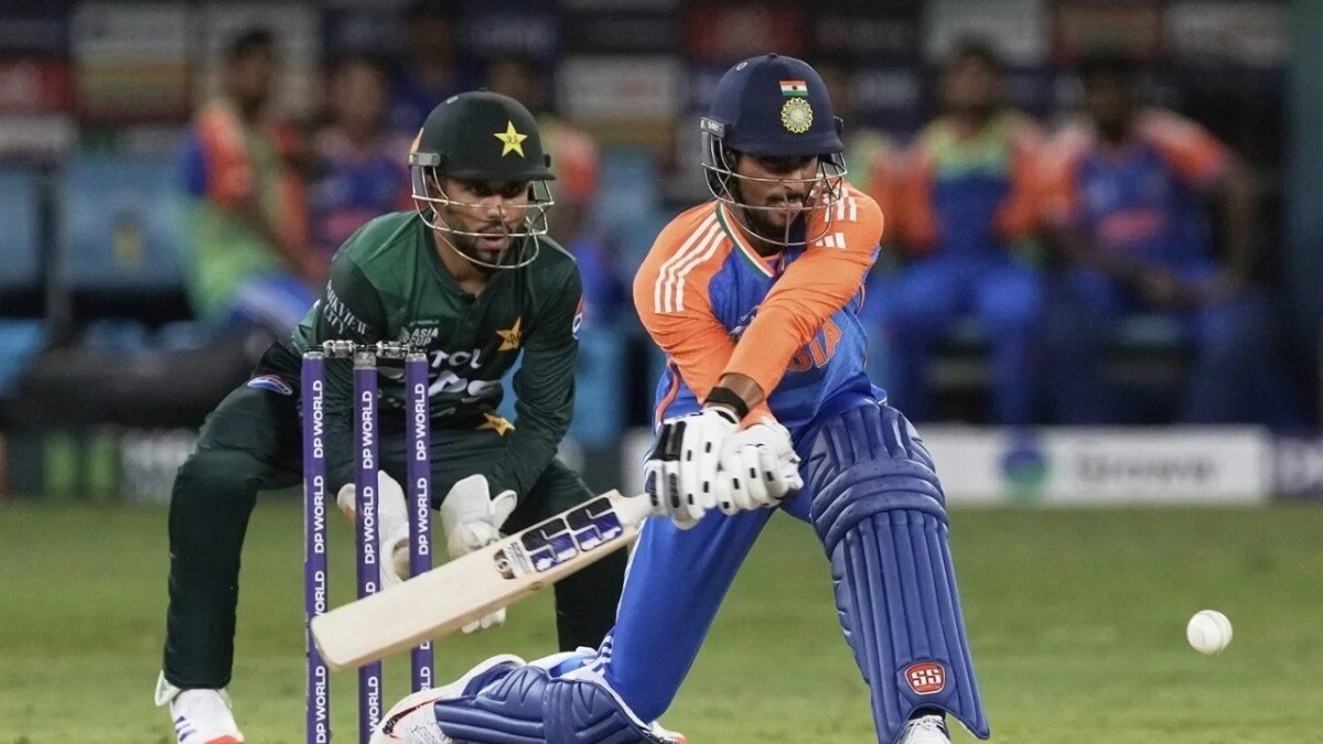 भारत-पाकिस्तान के बीच एशिया कप में रविवार को होगी दूसरी टक्कर (Photo: AP)