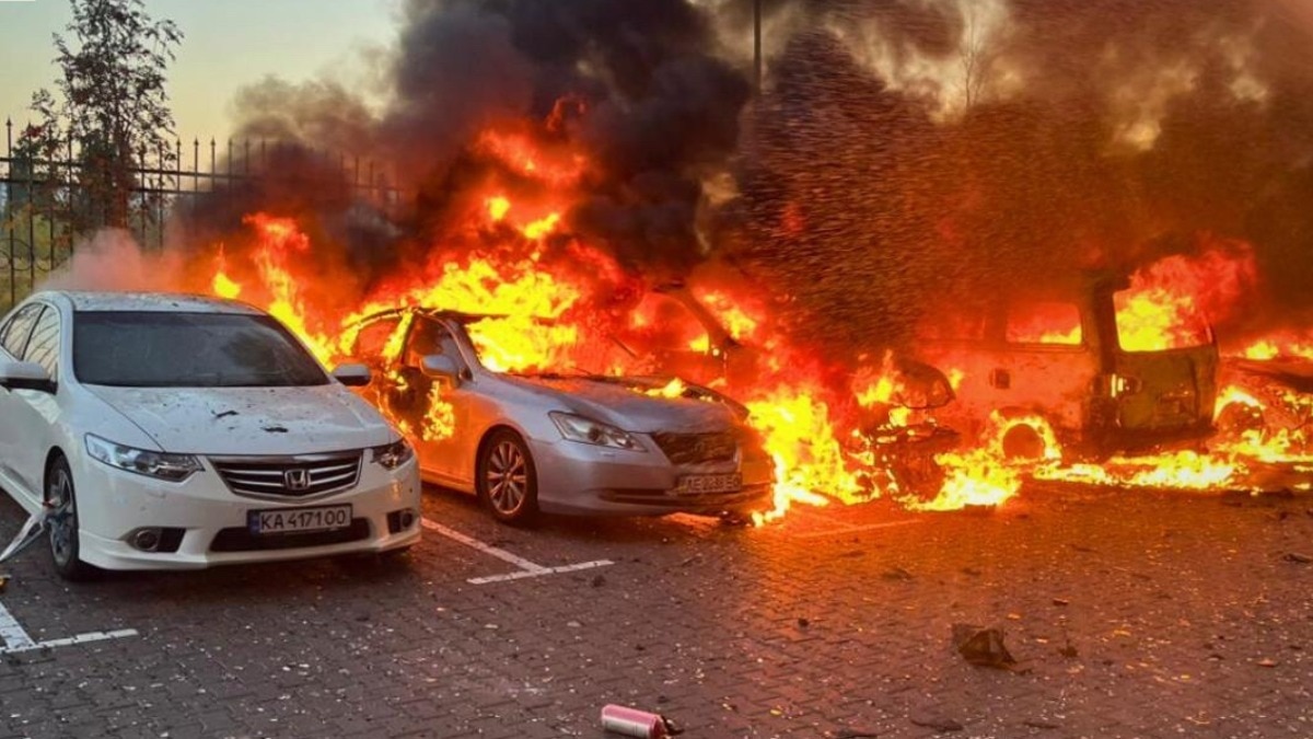 रूस ने यूक्रेन पर क्रूज़ और बैलिस्टिक मिसाइलें दागीं. (Photo: ZelenskyyUa)