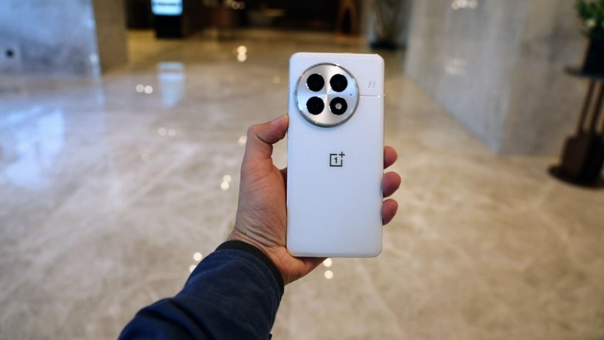 OnePlus 13 पर मिलेगा 12 हजार का डिस्काउंट. (Photo: ITG)