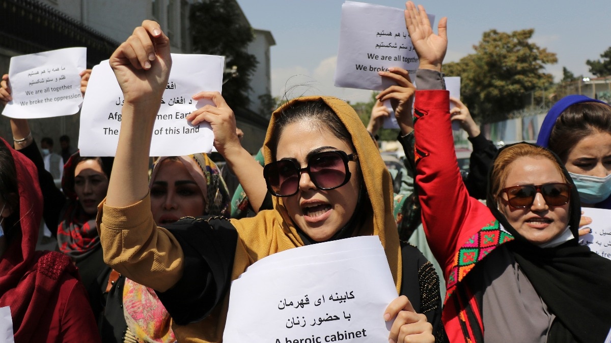 Women protesting in Kabul demanding their rights