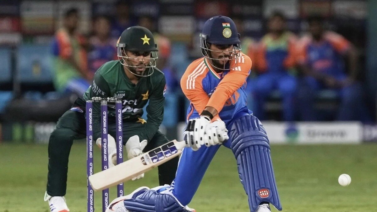 भारत-पाकिस्तान के बीच एशिया कप में रविवार को होगी दूसरी टक्कर (Photo: AP)