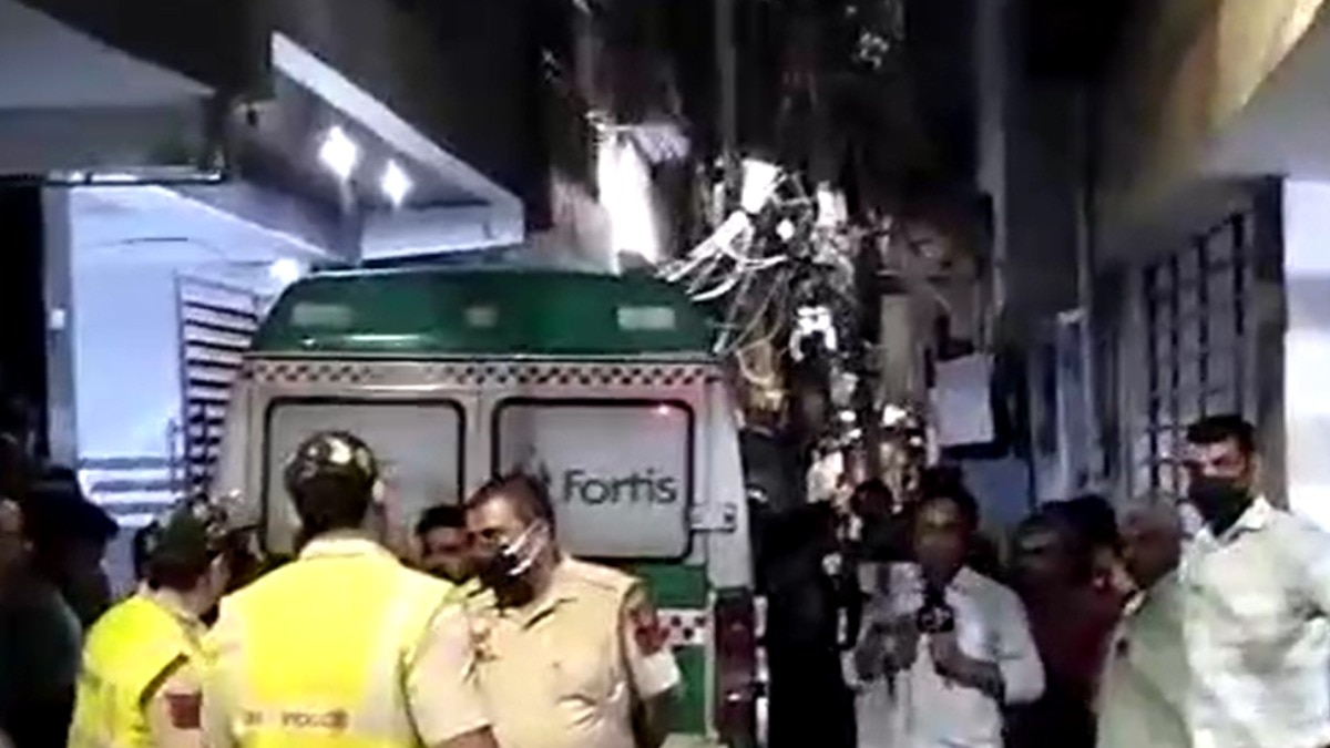 जामिया नगर में फ्लैट से महिला का शव बरामद (Photo- ITG)