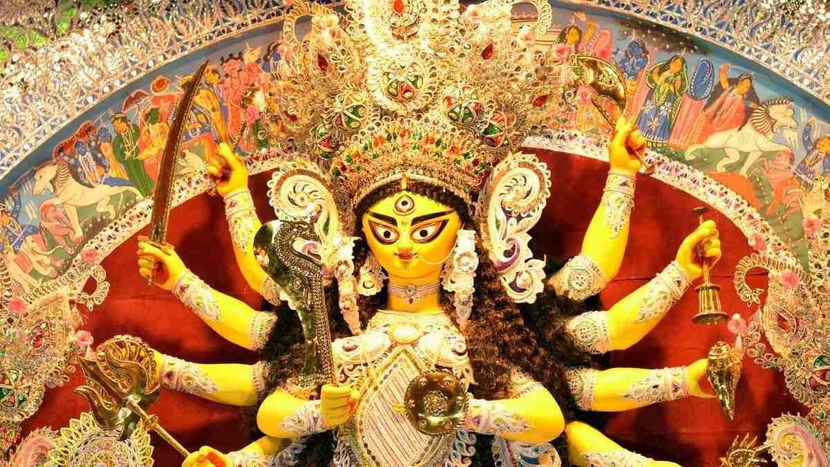 If you want financial prosperity in this Durga Puja, you must do these 4 things