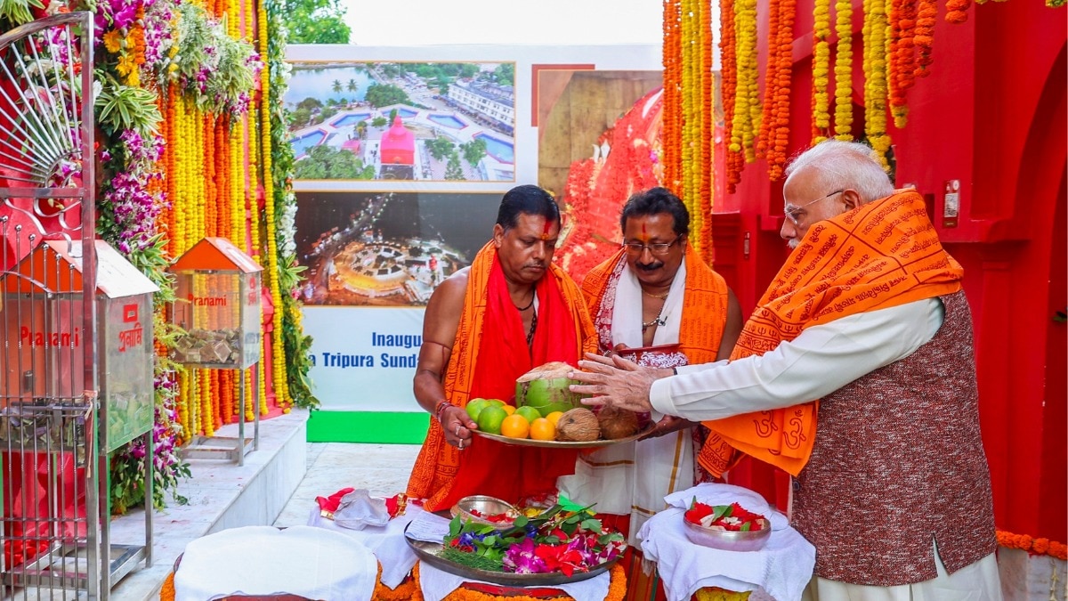 रिपुरेश्वरी मंदिर का निर्माण महाराजा धन्य मनिक्य ने 1501 में कराया गया था (Photo: PTI)