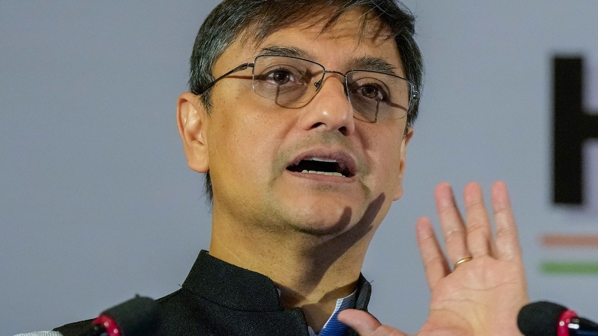 विकसित भारत की राह में रोड़ा है न्यायिक प्रणाली, बोले EAC के सदस्य संजीव सान्याल