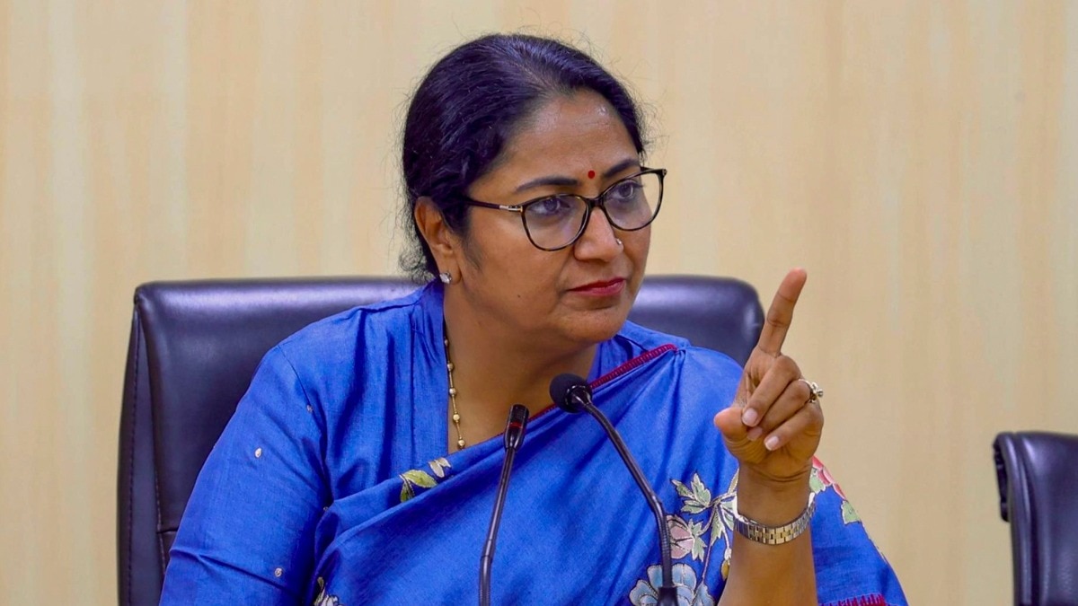 दिल्ली में जांच टीम लगातार सैंपल कलेक्शन में जुटी (Photo: PTI)