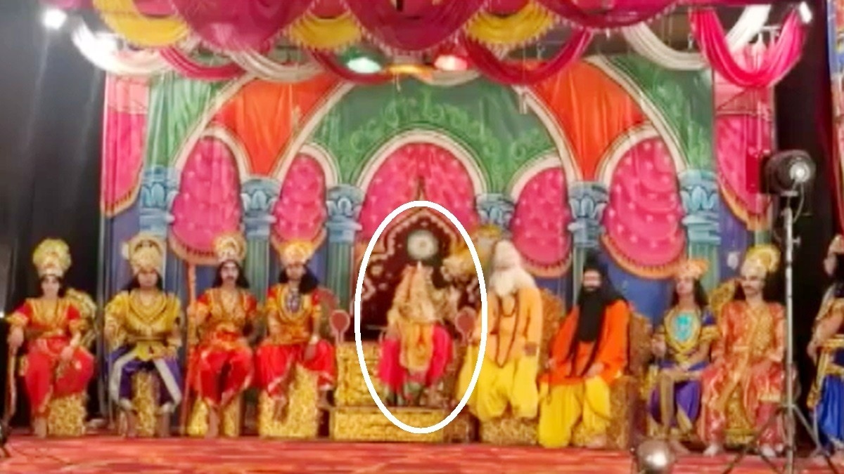 राजा दशरथ की भूमिका निभाते हुए निकले कलाकार के प्राण.(Photo:Screengrab)
