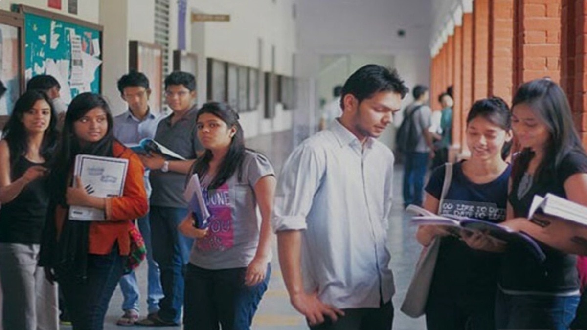 इस सत्र की पढ़ाई शुरू हो चुकी है. अब भी अंडर-ग्रेजुएट कोर्सेज में कुल 7 हजार सीटें खाली हैं. (फोटो-ITG)