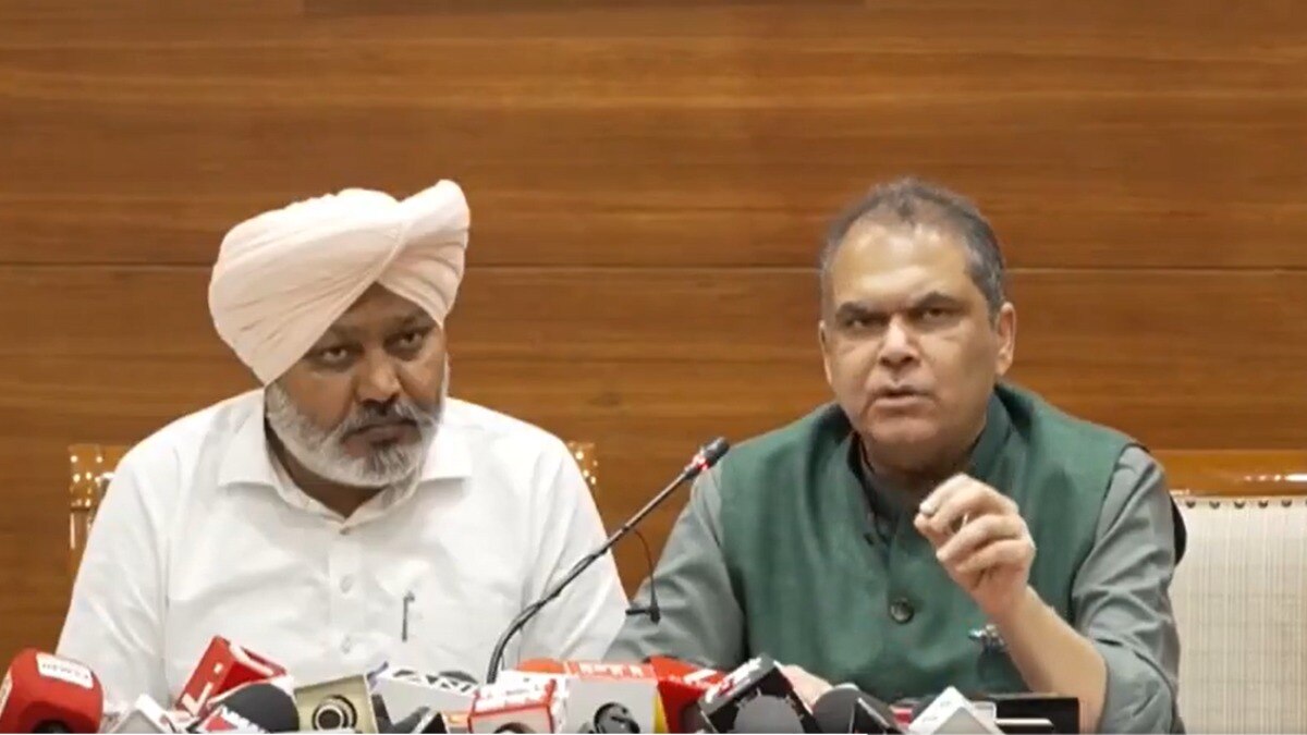 मंत्री संजीव अरोड़ा ने बताया कि संशोधित अधिनियम में अब पांच नई मंजूरियां भी जोड़ी गई हैं. (Photo- Screengrab/X)