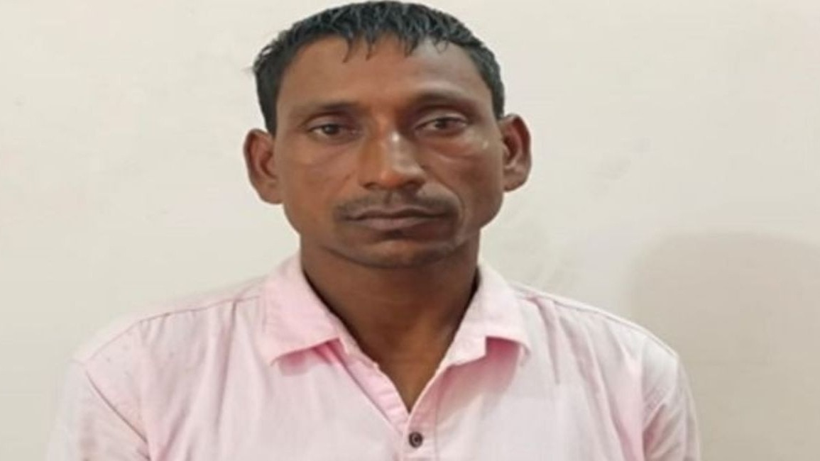 UP-ATS ने प्रतिबंधित उग्रवादी संगठन TSPC के सब जोनल कमांडर को सोनभद्र से किया गिरफ्तार, भारी मात्रा में हथियार बरामद – up ats arrests sub zonal commander umesh singh banned militant group tspc sonbhadra lclnt