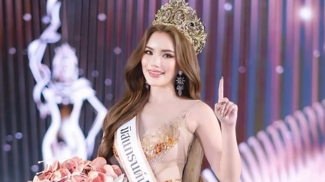 थाईलैंड की एक मॉडल से ब्यूटी कॉन्टेस्ट का खिताब छीन लिया गया (Photo - X/@LenaR3450)