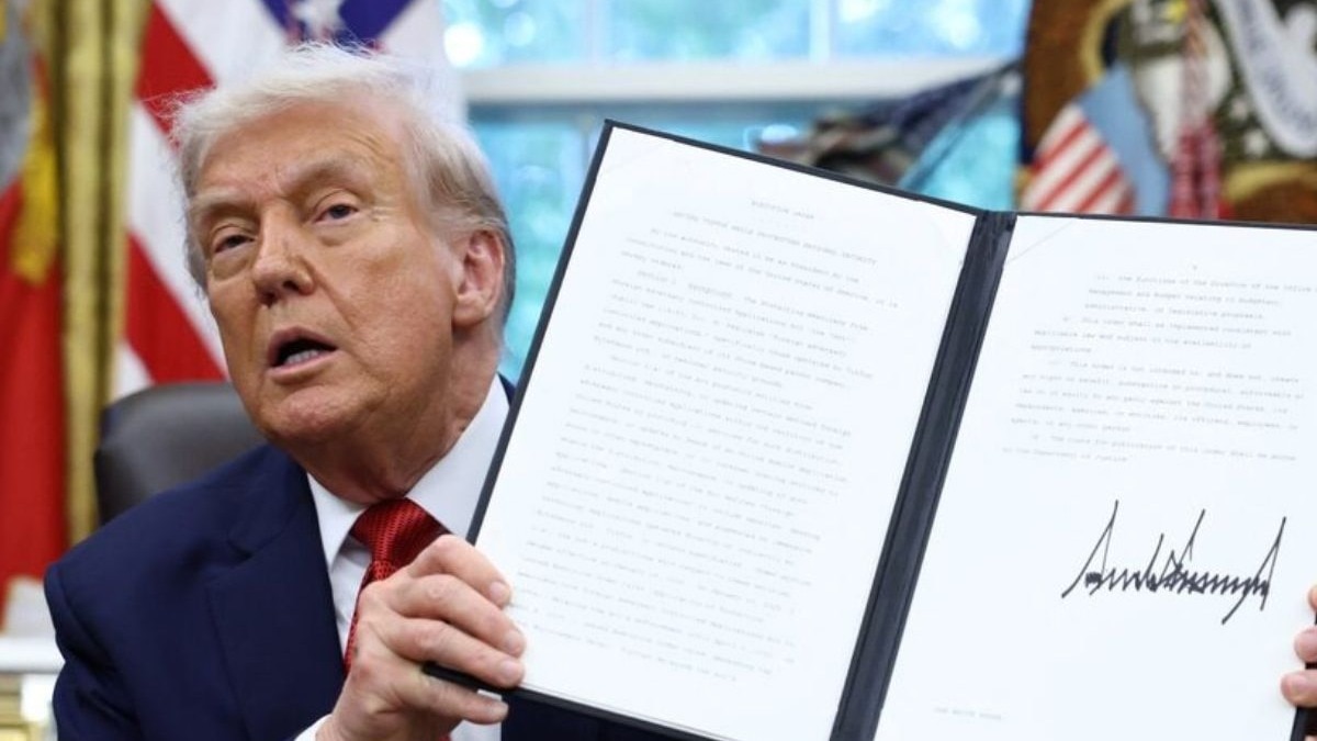 अब अमेरिकी हाथों में टिकटॉक, ट्रंप ने किया US स्वामित्व का आदेश जारी, बोले- चीन ने भरी हामी – Donald trump signs order us ownership tiktok china agrees ntc