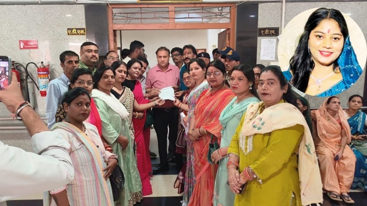 रघुवंशी समाज के लोगों ने एडीएम को दिया ज्ञापन (Photo: Screengrab)