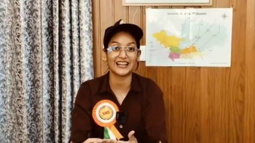 एक दिन के लिए इंस्पेक्टर बनीं गाजियाबाद की स्कूल-कॉलेज गर्ल्स!