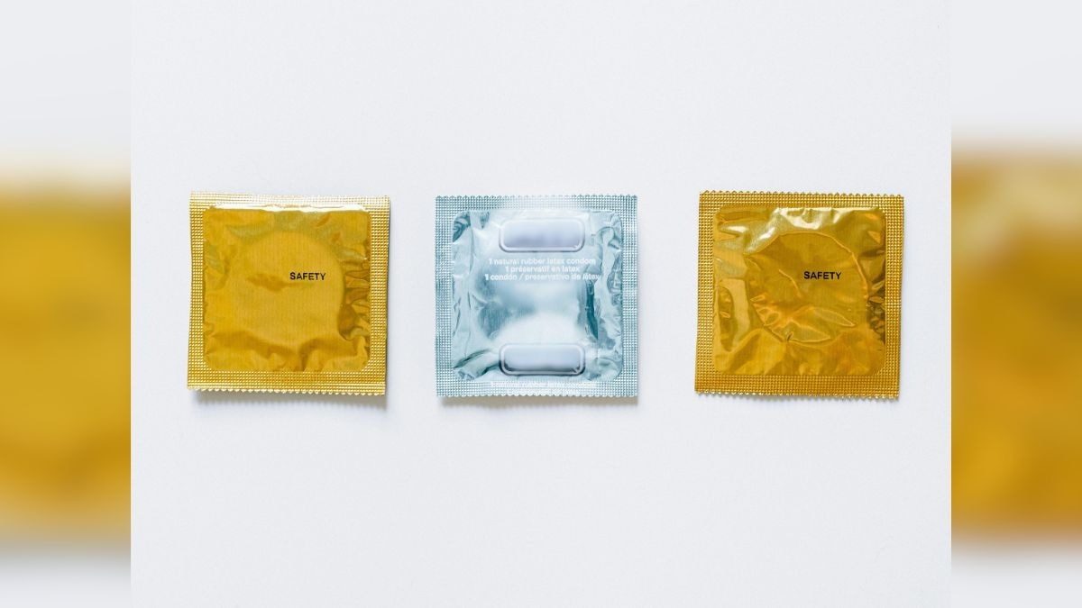 ईरान या फिर रूस... युद्ध के समय बिकते हैं ज्यादा कंडोम! कई गुना बढ़ जाती है बिक्री