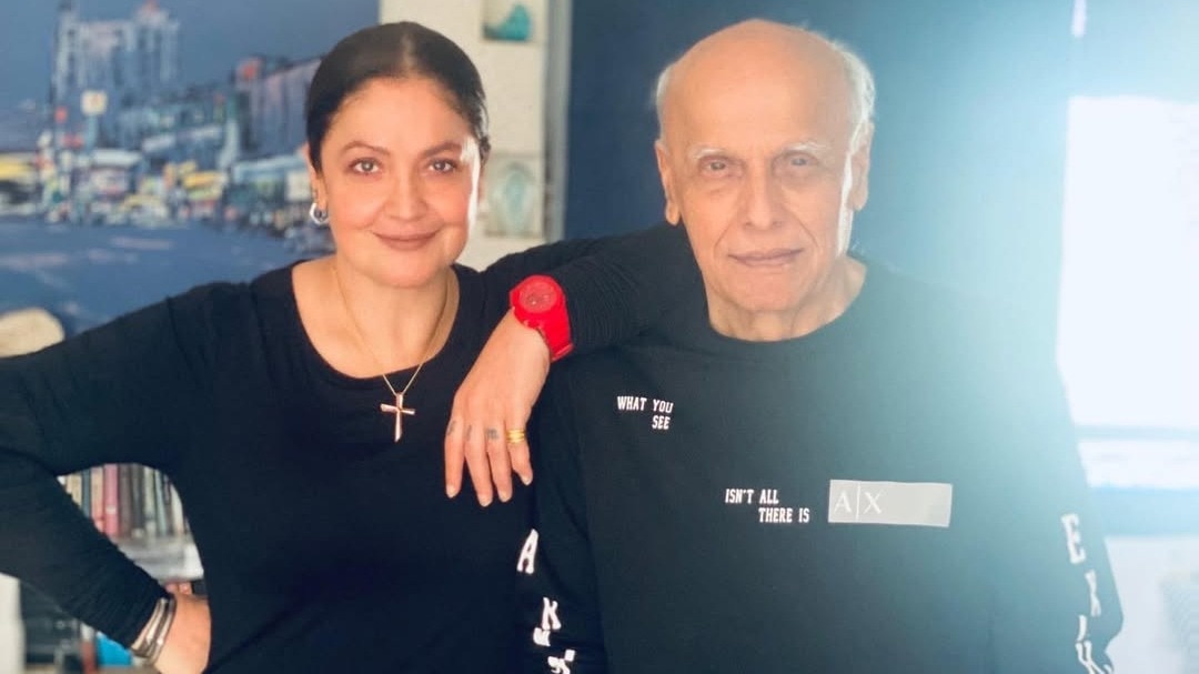 Mahesh Bhatt,Pooja Bhatt, Kiss controversy