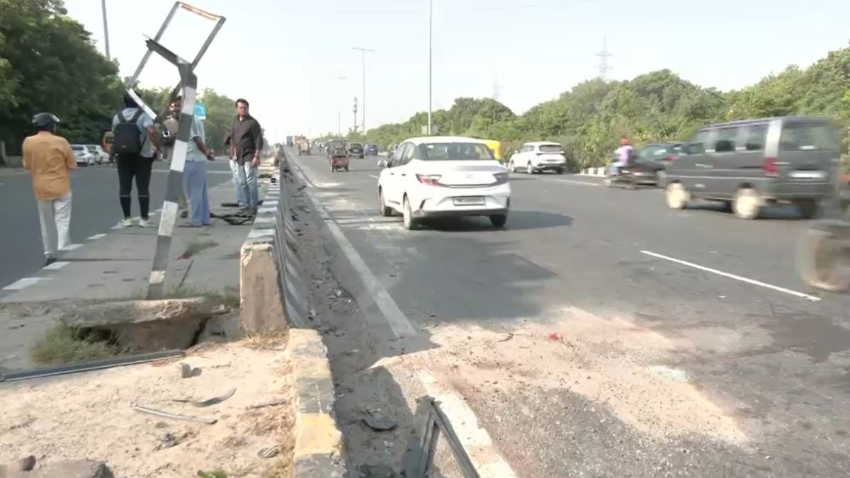 हादसे के बाद 50 मीटर के एरिया में बिखर गया कार का मलबा. (Photo: ITG)