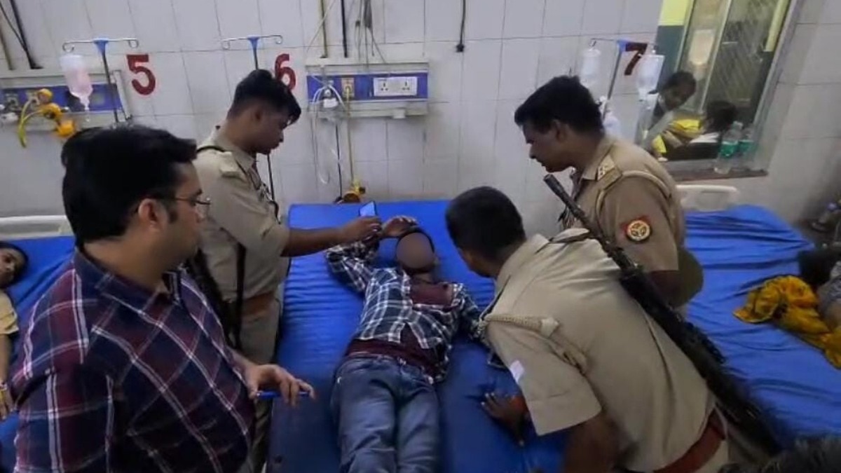 मेडिकल कॉलेज रेफर किया गया.(Photo: Siddharth Gupta/ITG)