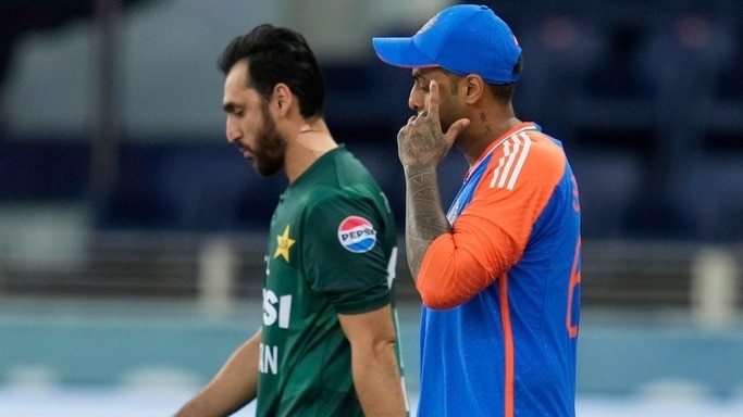 एशिया कप में भारत-पाकिस्तान के बीच फाइनल खेला जाना है (Photo: AP)