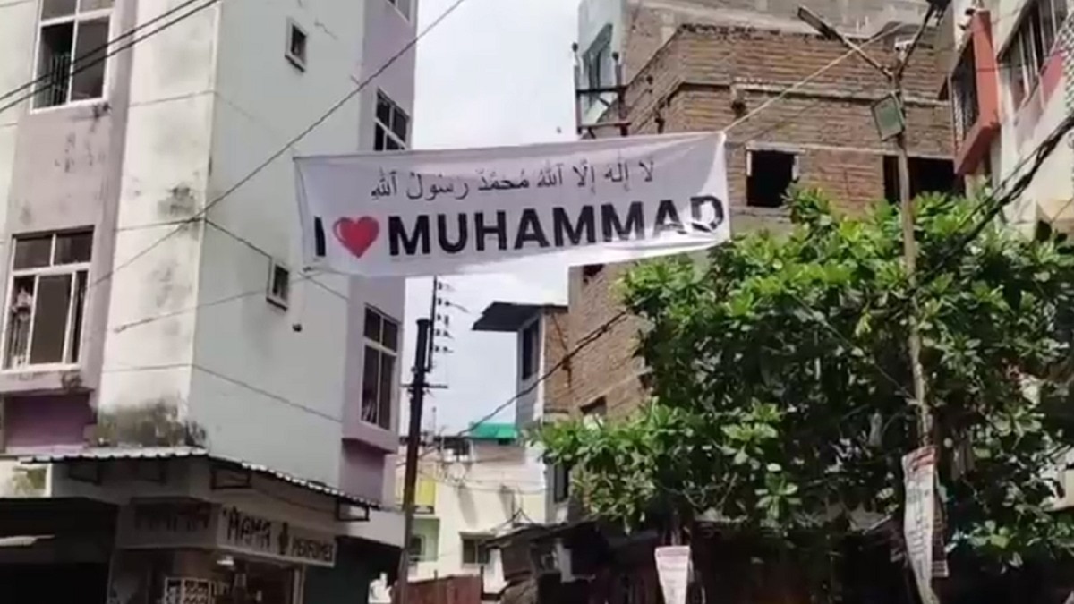 इस विवाद की शुरुआत उत्तर प्रदेश के कानपुर से हुई थी. (Photo: Screengrab)