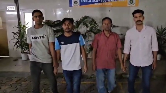 गुप्त जानकारी मिलने के बाद पुलिस की कार्रवाई