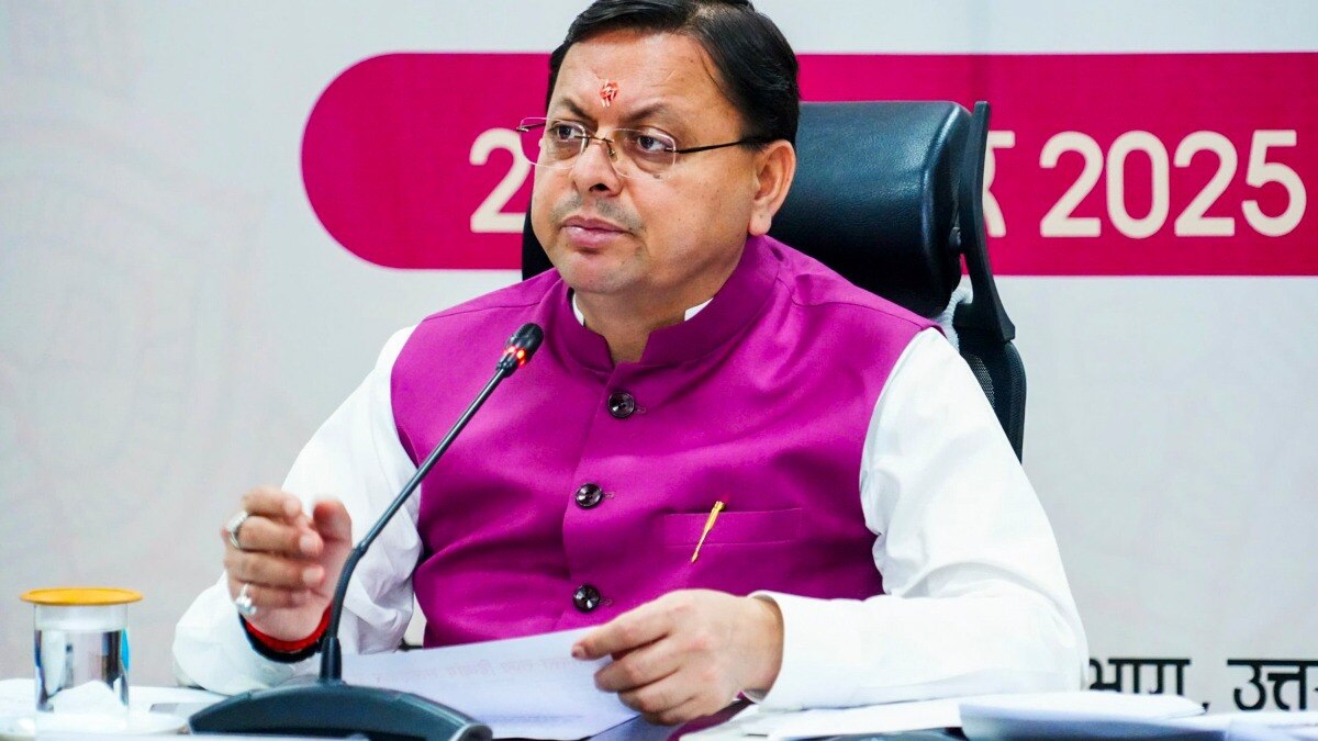 UKSSSC पेपर लीक: प्रदर्शन कर रहे छात्रों से मिलने पहुंचे CM धामी, CBI जांच के दिए आदेश