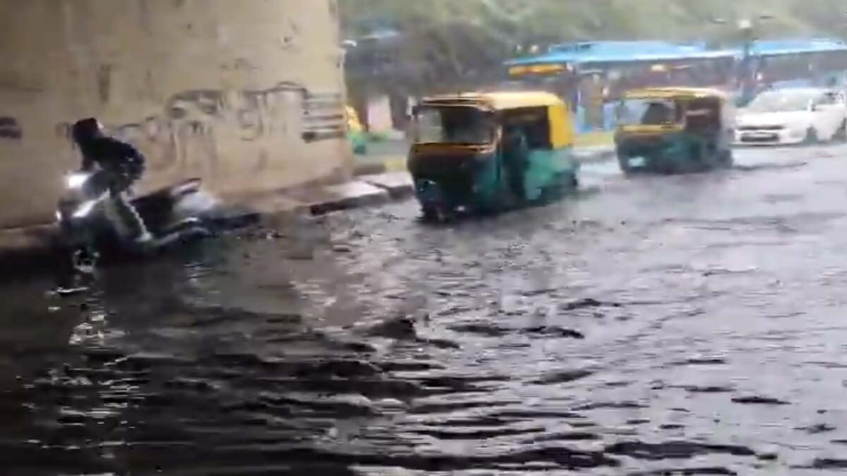 Heavily waterlogged Zakhira underpass after heavy rainfall today (Photo-ANI)