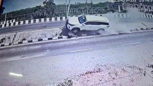 SUV accident in Hardoi (Photo- ITG)