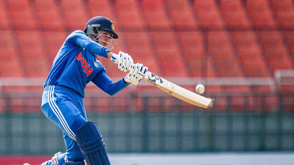 INDW vs SLW Live: भारत की खराब शुरुआत, स्मृति मंधाना 8 रन बनाकर आउट