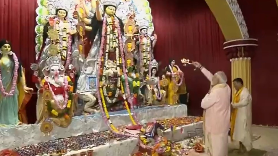 इस अवसर पर दिल्ली की मुख्यमंत्री रेखा गुप्ता भी उपस्थित रहीं. (Photo- ITG)