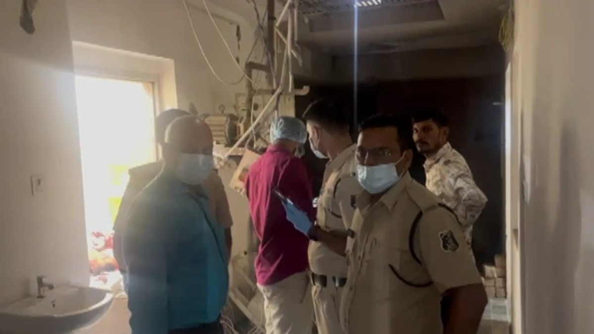 रायपुर में लॉज के अंदर युवक की हत्या. (Photo: Screengrab)