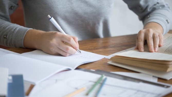 युवाओं के लिए खुशखबरी, गुजरात सरकार ने जारी किया 10 सालों का भर्ती कैलेंडर