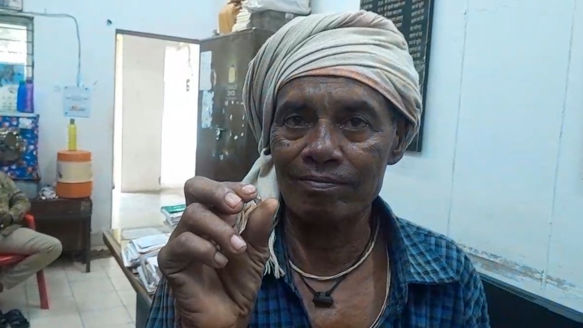 सड़क के किनारे मिला बेशकीमती हीरा. (Photo: ITG)