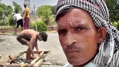 बाराबंकी में भीम आर्मी कार्यकर्ता ने की आत्महत्या, दारोगा को बताया जिम्मेदार, 75 हजार न देने पर केस में फंसाने का आरोप – Bhim Army worker commits suicide in Barabanki blames police officer lclam