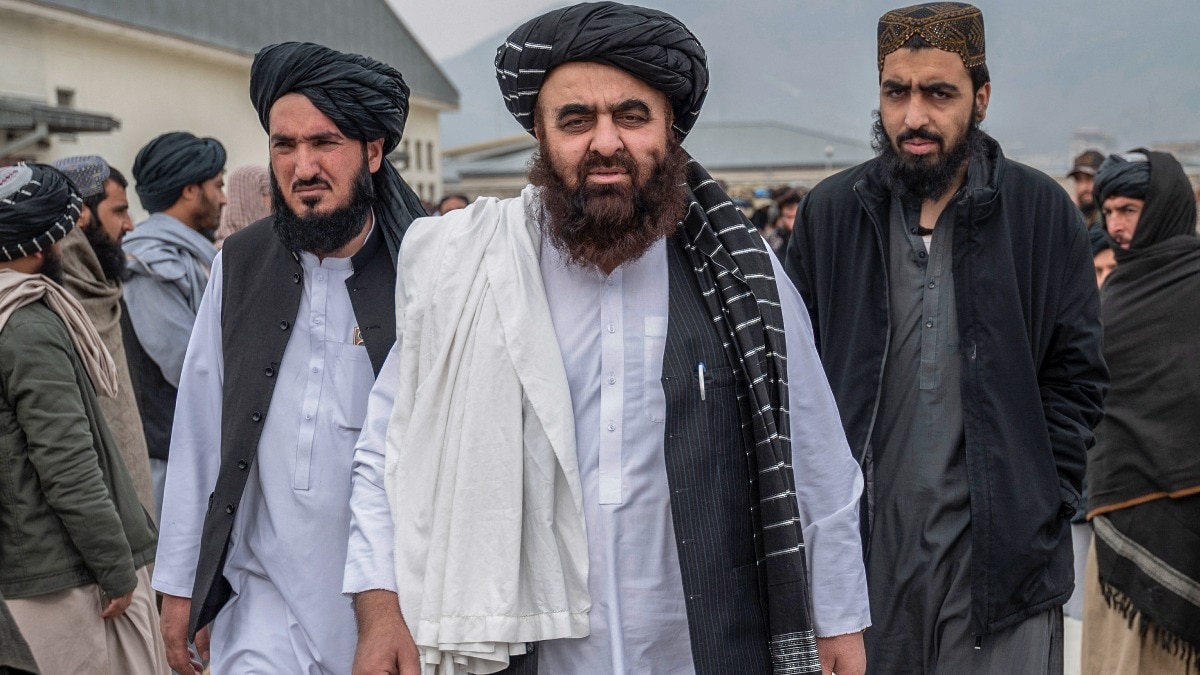 शिक्षा मंत्री रहते हुए अमीर खान मुत्ताकी ने अफगानिस्तान के स्कूलों को कट्टरपंथी मदरसों में बदल दिया. (Photo: AFP)