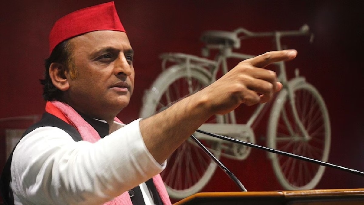 बरेली में सपा की नो एंट्री! माता प्रसाद हाउस अरेस्ट, संभल में सांसद बर्क के घर के बाहर पुलिस