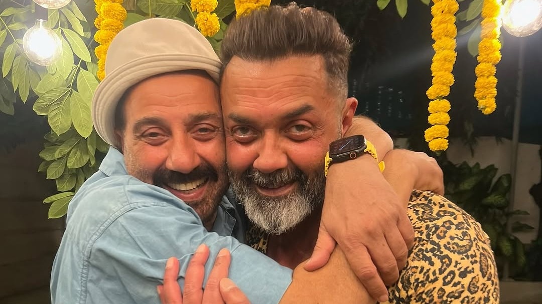 'रातोरात लंदन लेकर गए-कराई सर्जरी', जब बॉबी देओल का टूटा था पैर, छोटे भाई को सनी ने संभाला