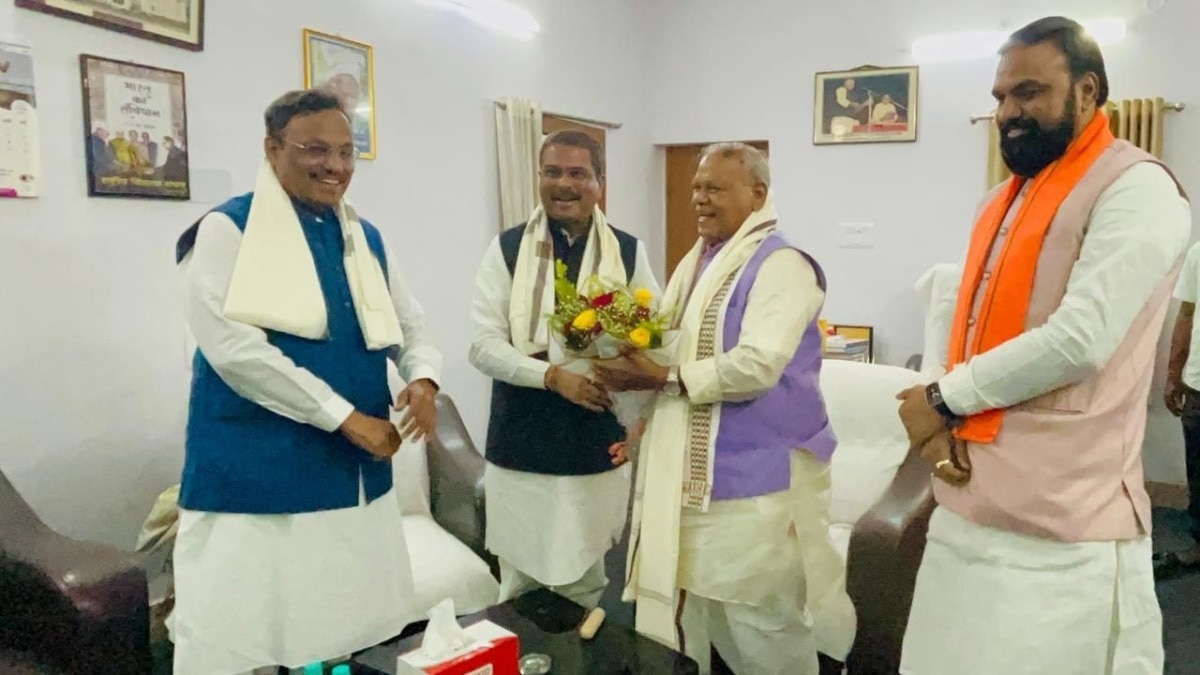 बीजेपी नेताओं ने बंद कमरे में जीतन राम मांझी के साथ सीट शेयरिंग पर विस्तृत बातचीत की. (Photo: ITG)