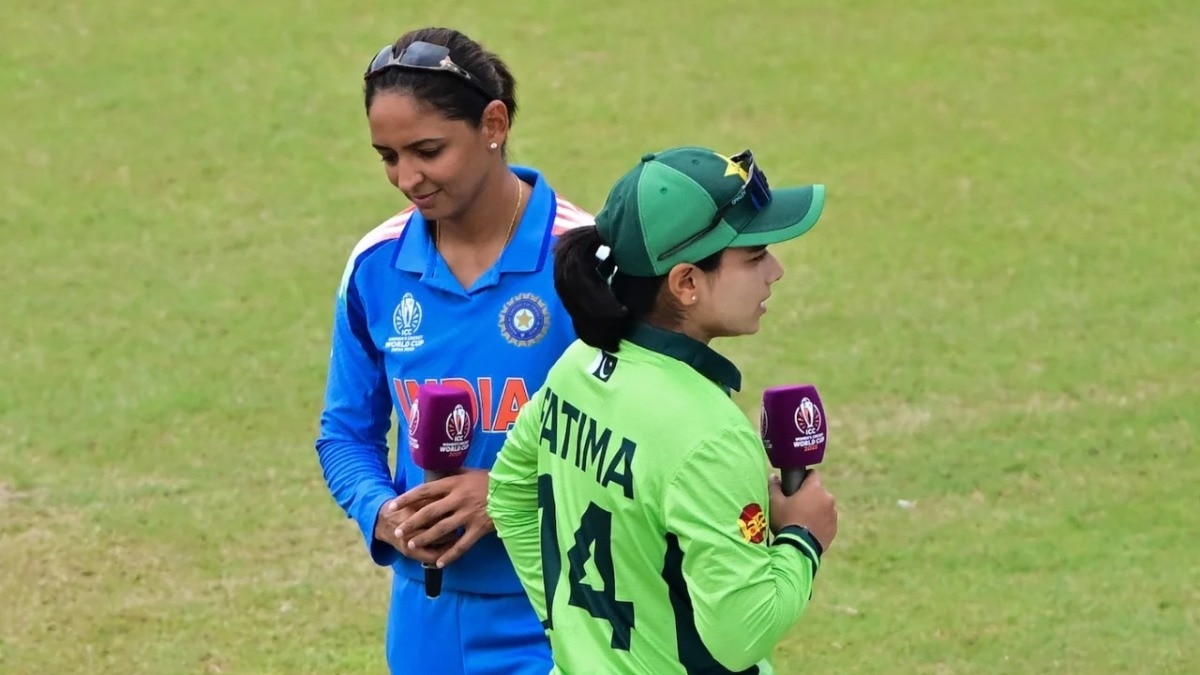 Harmanpreet Kaur and Fatima Sana