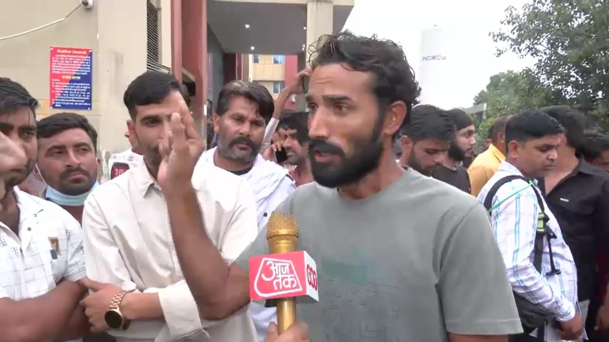 मृतक पिंटू गुर्जर का भाई. (Photo: Screengrab)