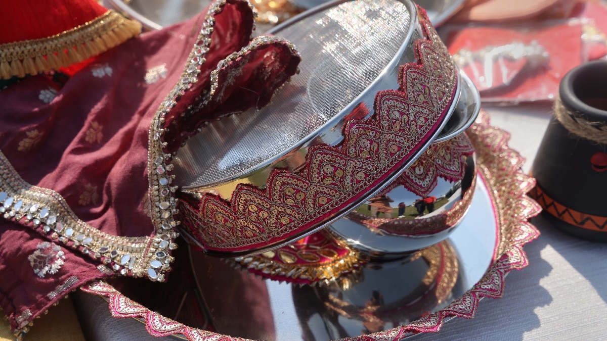 Karwa Chauth 2025: करवा से लेकर छन्नी तक…जानें करवा चौथ में कितनी विशेष हैं ये चीजें – karwa chauth 2025 significance of diya channi karwa in karak chauth tvisg